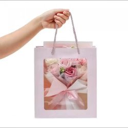 Ароматен букет вечни рози