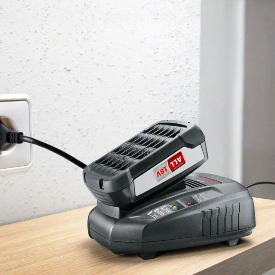 Bosch Батерия акумулаторна Li-Ion със зарядно устройство 18 V, 2.5 Ah