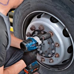 Bosch Гайковерт акумулаторен ударен без батерия и зарядно, 18 V, 1050 Nm, 3/4", GDS 18V-1050 H