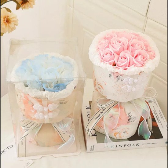 Букет ароматни розови рози в изтънчена опаковка